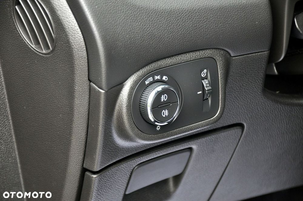 Opel Zafira - 36