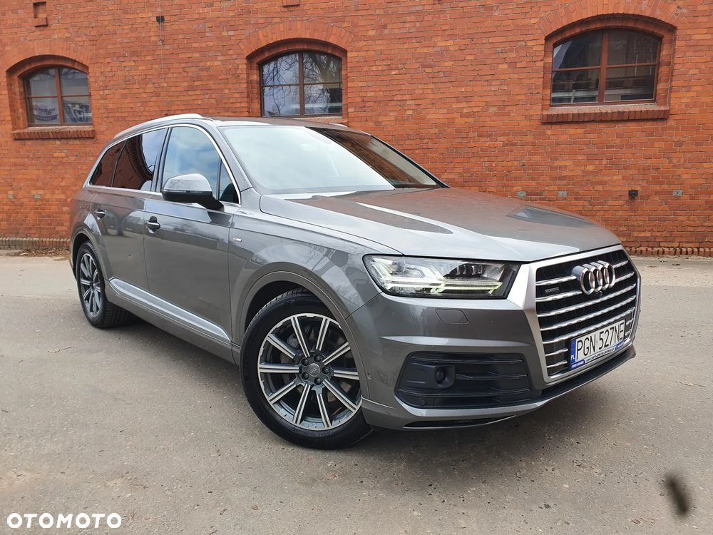 Audi Q7 - 1