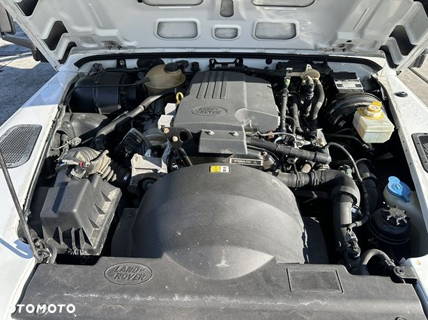 Land Rover Defender - 40