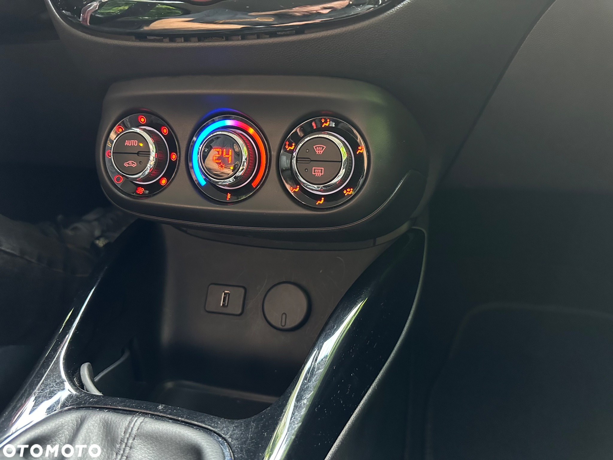 Opel Adam 1.4 Glam - 15