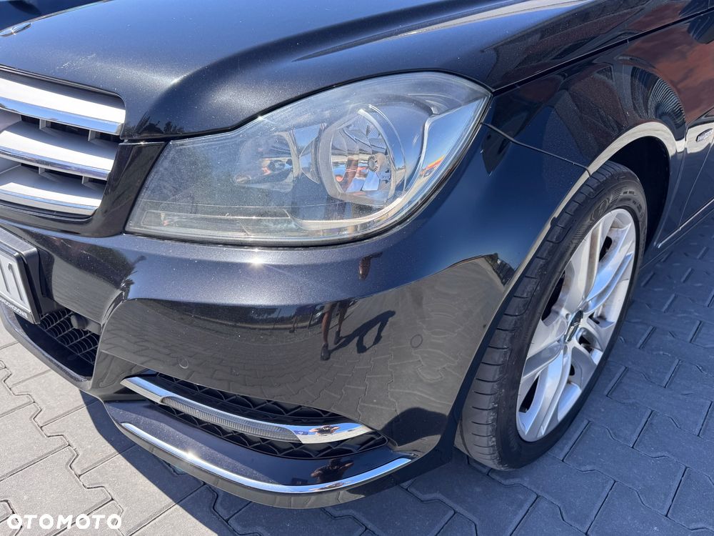 Mercedes-Benz Klasa C 180 Kompressor BlueEFFICIENCY Avantgarde - 36