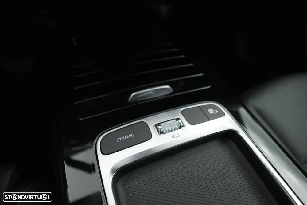 Mercedes-Benz A 250 e - 24