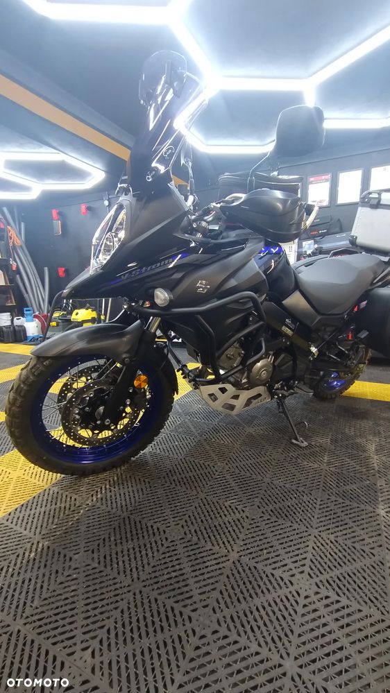 Suzuki V-STROM - 15