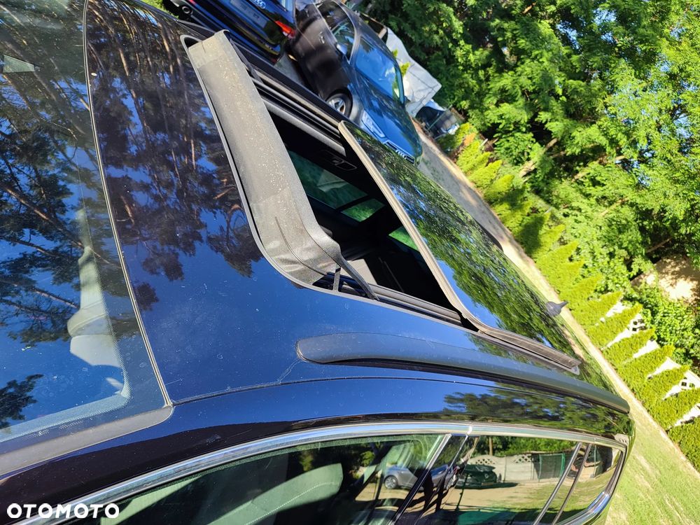 Volkswagen Passat Variant 2.0 TDI SCR DSG Elegance - 22