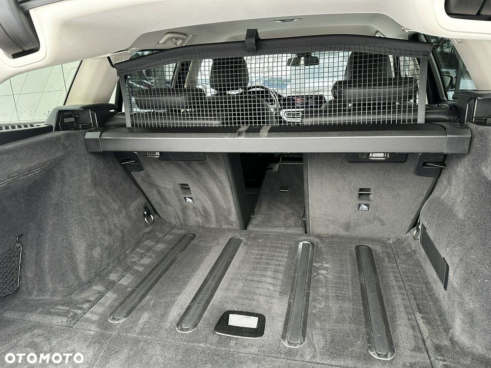 BMW Seria 3 320d Luxury Line - 38