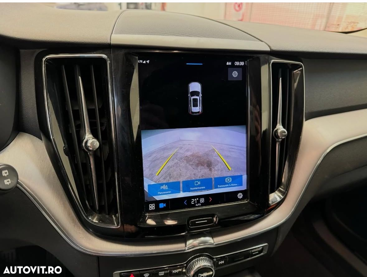 Volvo XC 60 B4 D AWD Geartronic Momentum - 8