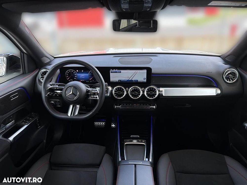 Mercedes-Benz GLB 220 4MATIC MHEV - 12