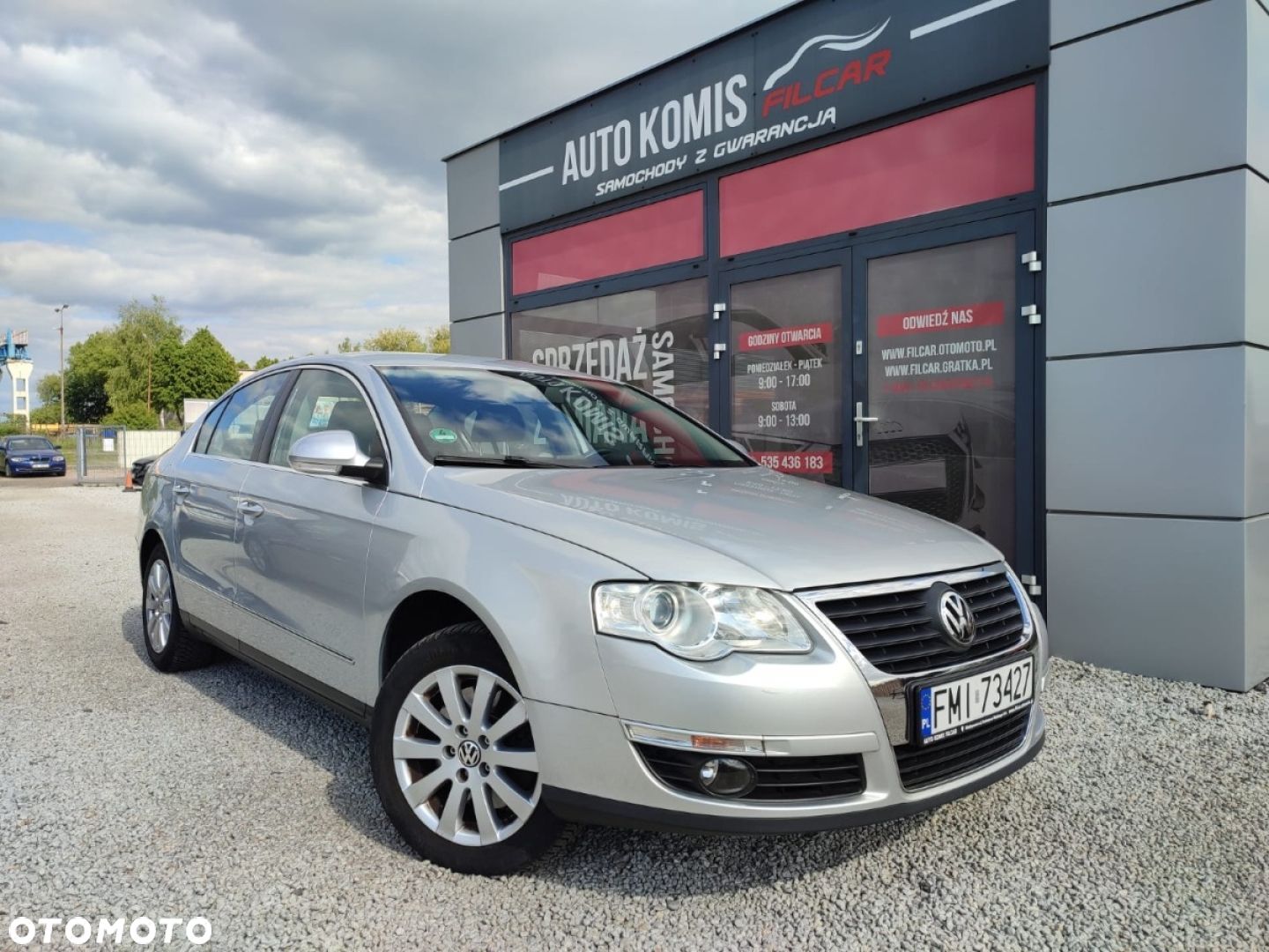 Volkswagen Passat - 1
