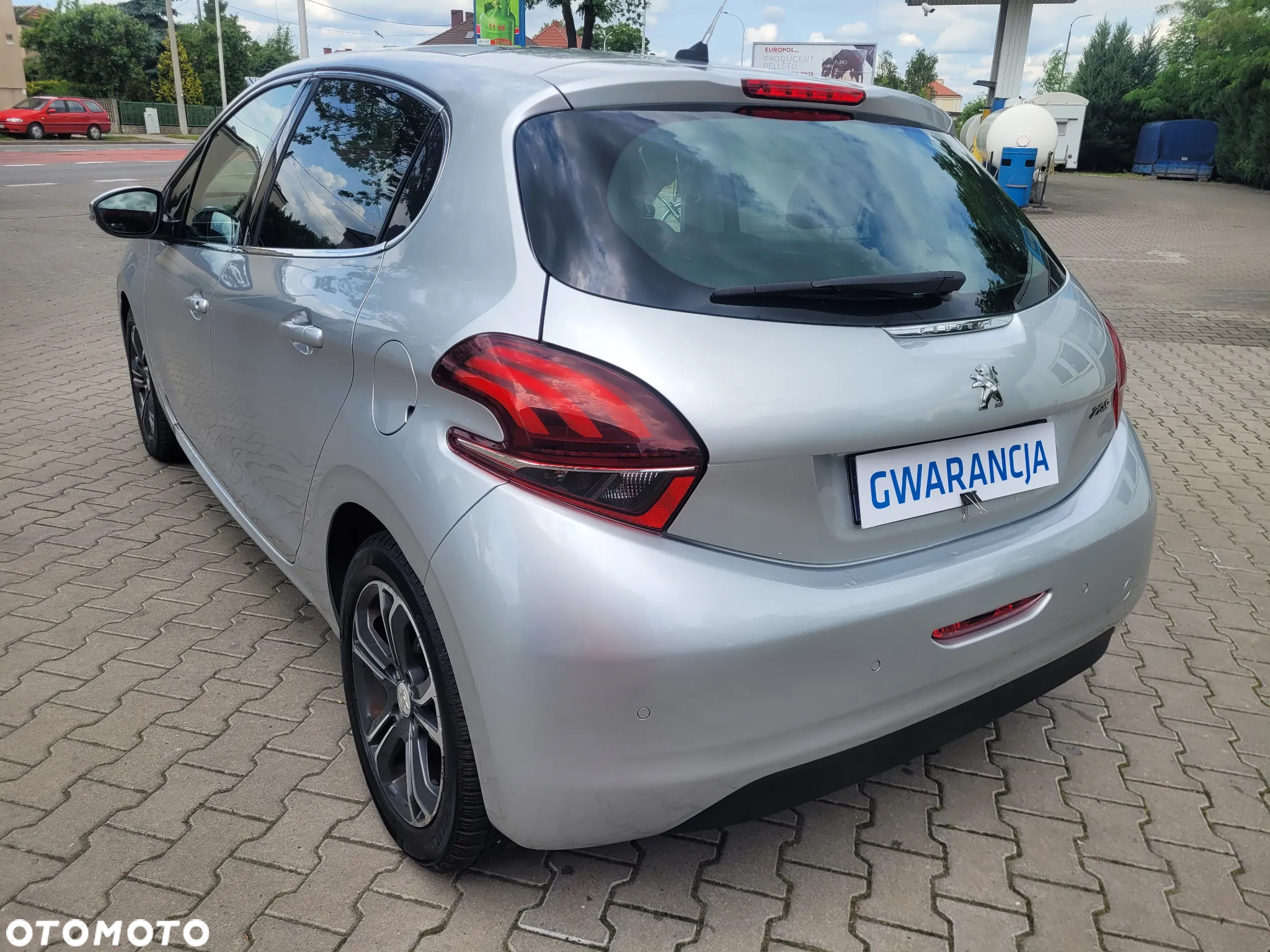 Peugeot 208 1.4 HDi Business Line - 4
