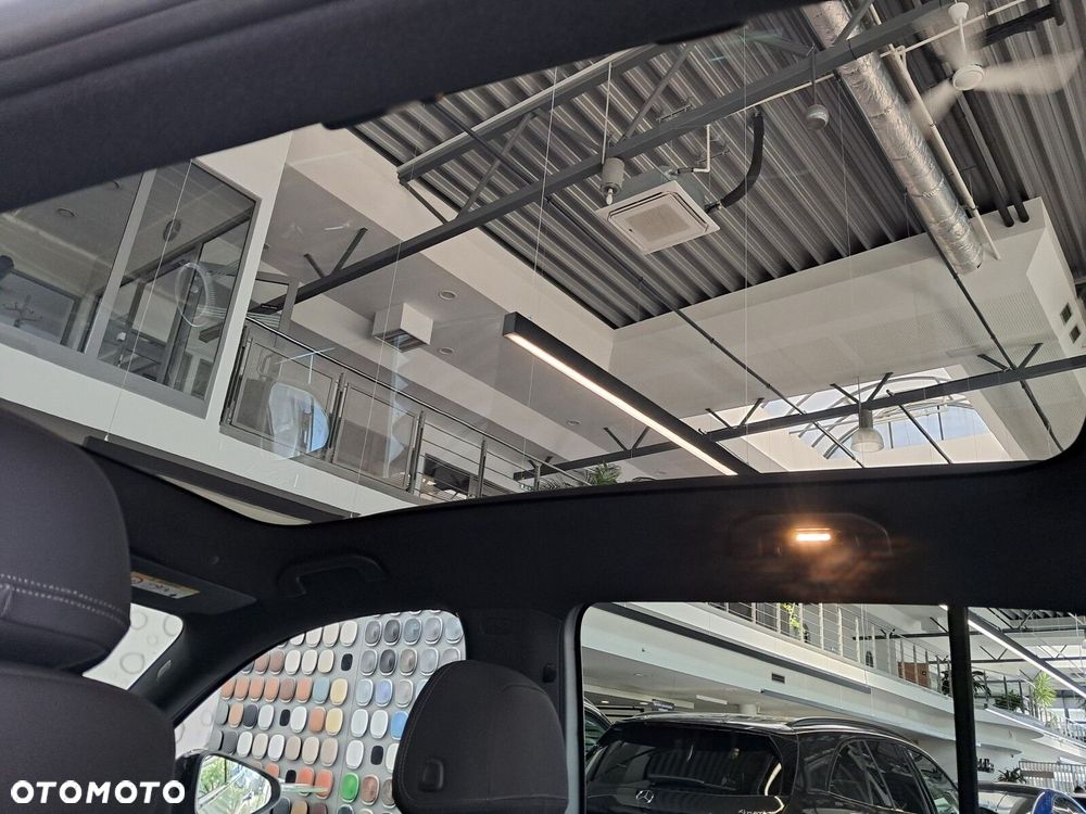 Mercedes-Benz GLB - 21