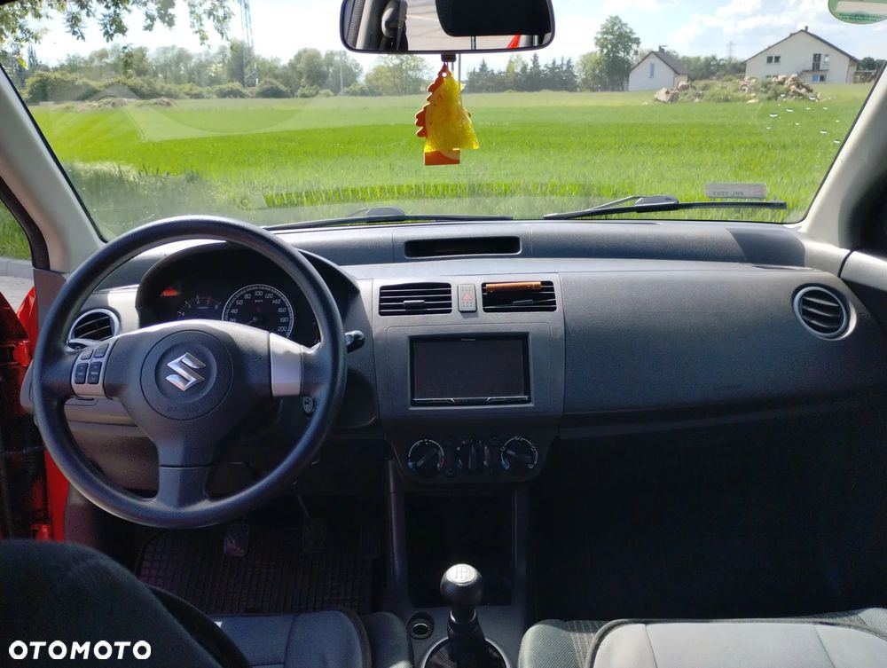 Suzuki Swift - 9