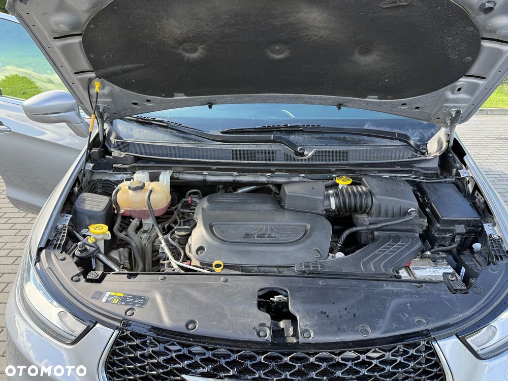 Chrysler Pacifica - 17