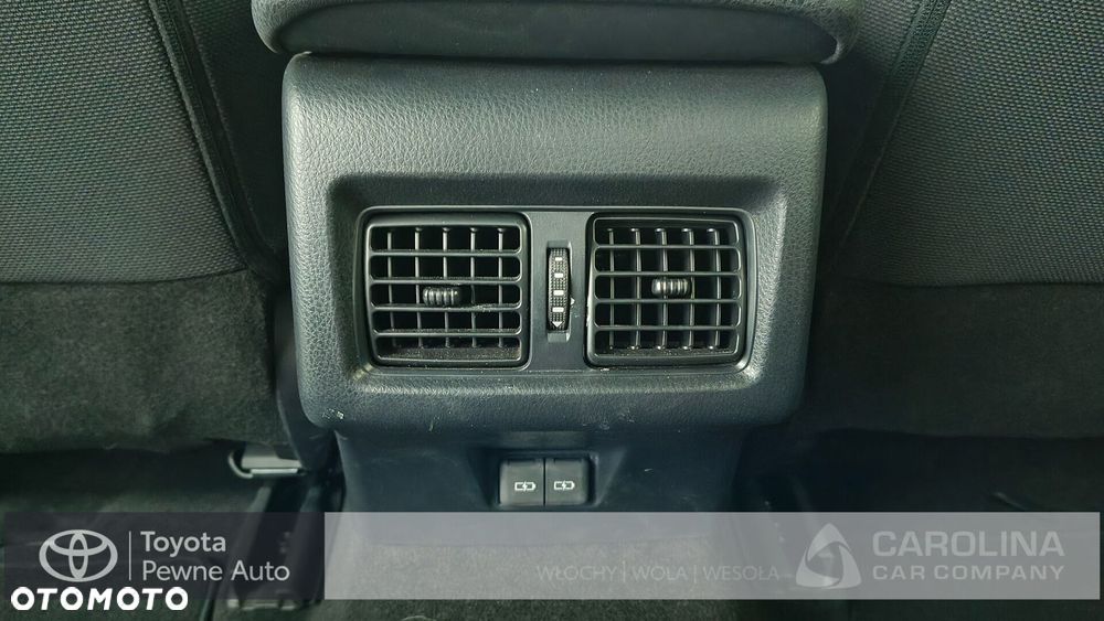 Toyota Camry - 17