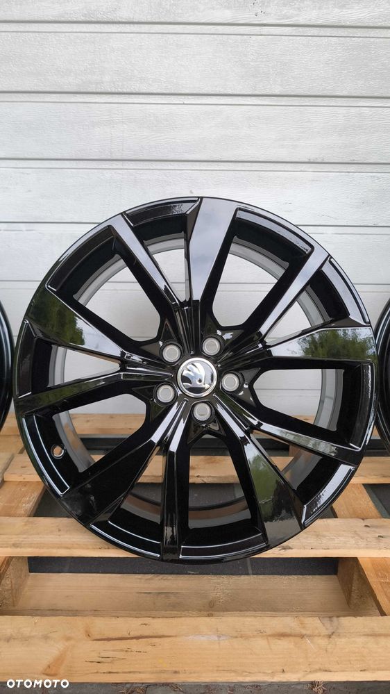Felgi aluminiowe Skoda Kamiq Scala 18" 5x100 Et 39 NOWE (OL584F) - 5