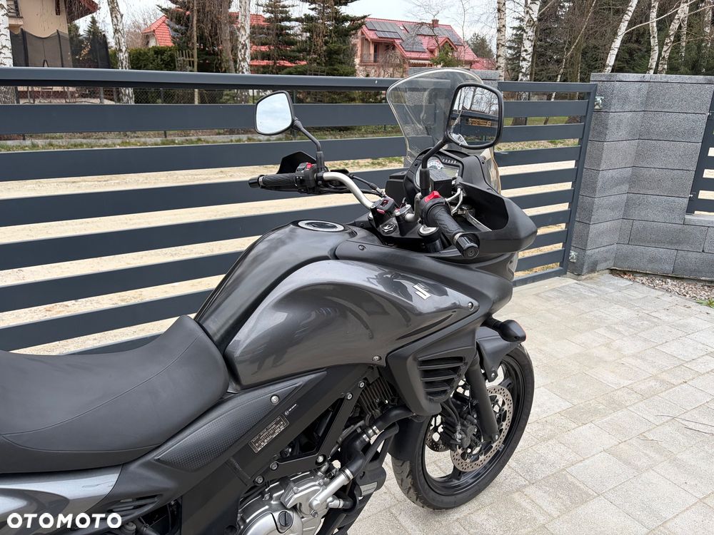 Suzuki V-STROM - 12