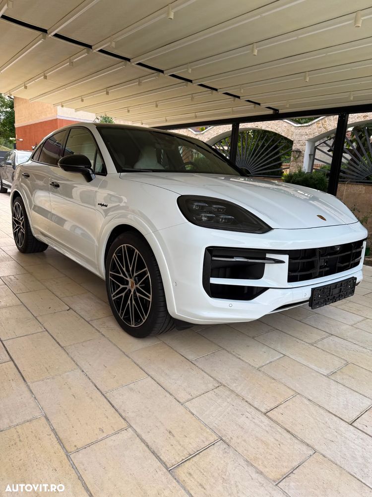 Porsche Cayenne Coupe - 3
