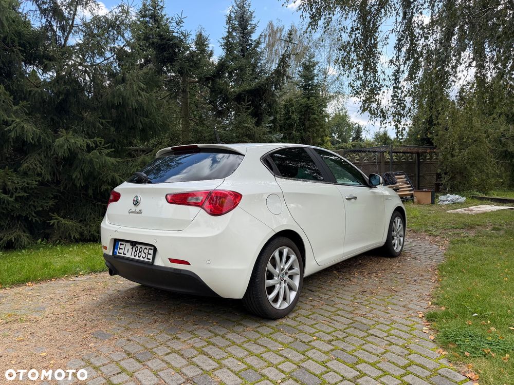Alfa Romeo Giulietta 1.6 JTDM Distinctive - 6