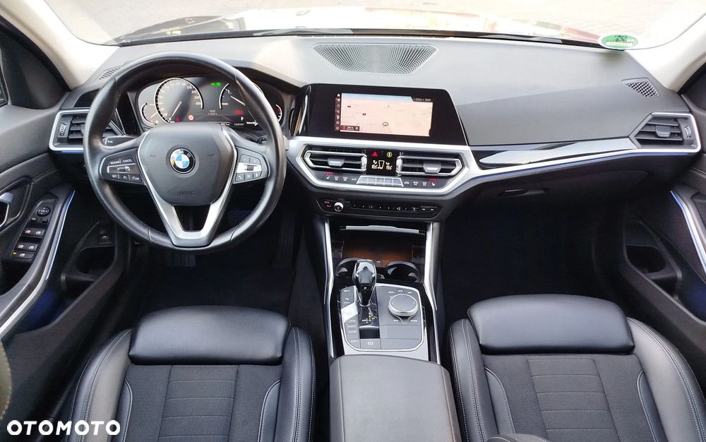 BMW Seria 3 318d Sport Line - 14