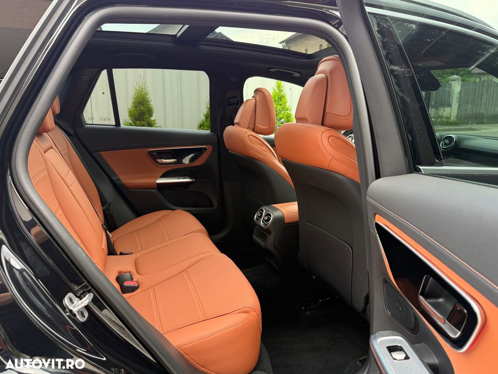 Mercedes-Benz GLC 200 4Matic 9G-TRONIC Avantgarde Advanced - 24