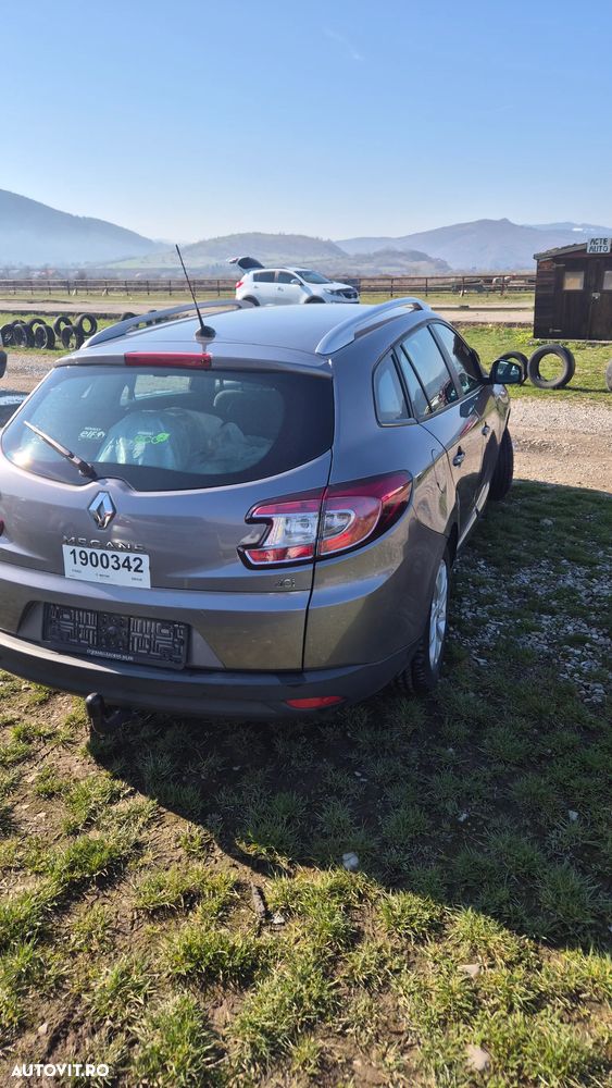 Renault Megane ENERGY dCi 110 Start & Stop LIMITED - 5