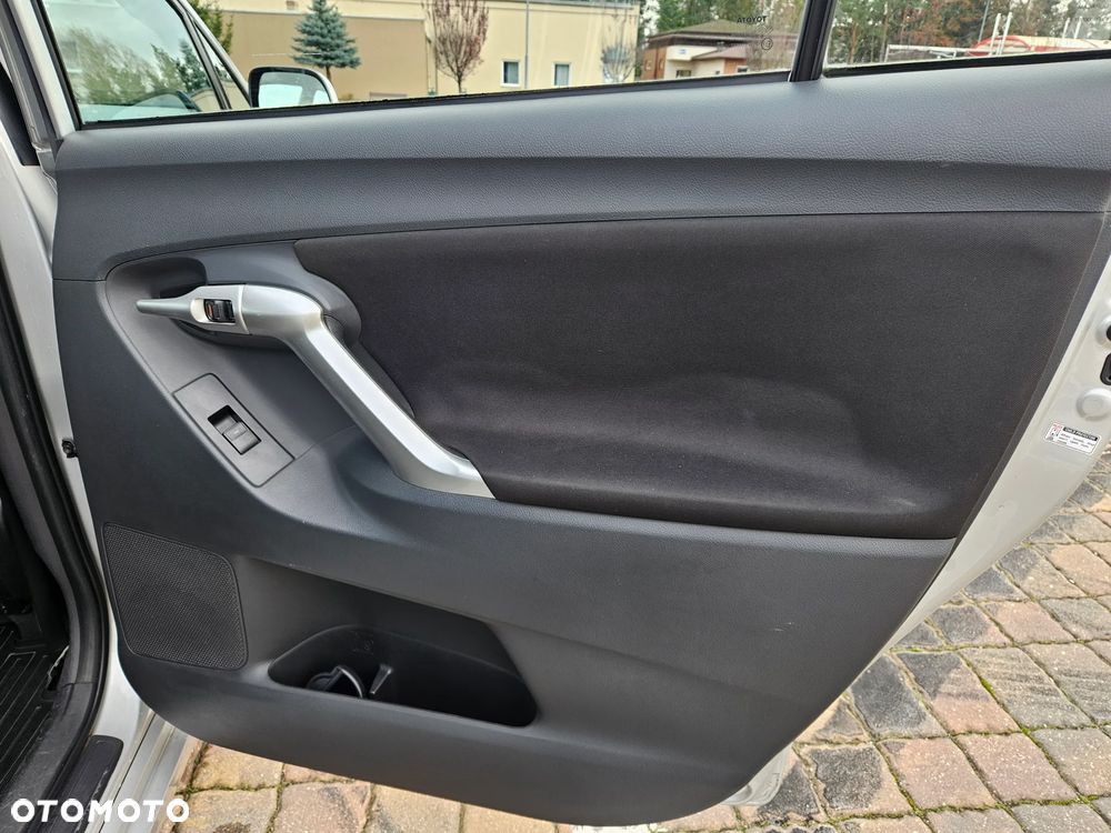 Toyota Verso 1.8 2010 7os - 16