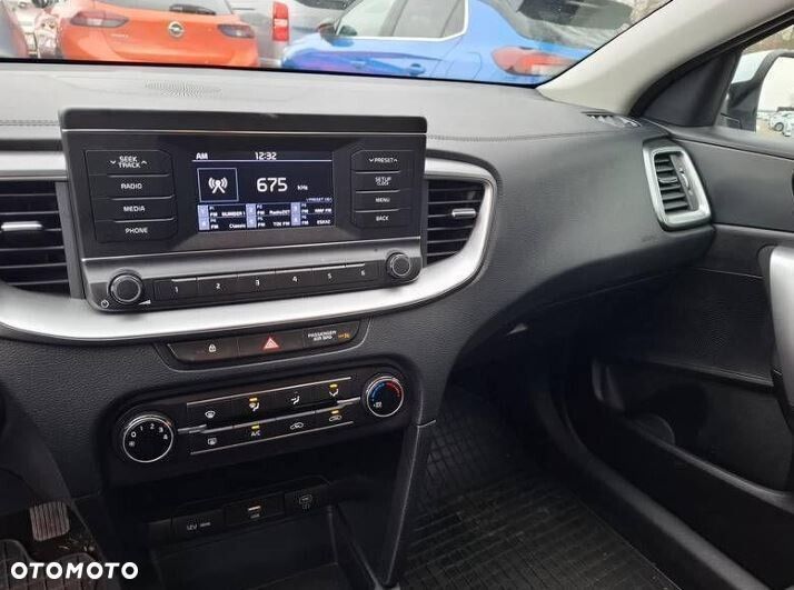 Kia Ceed - 6