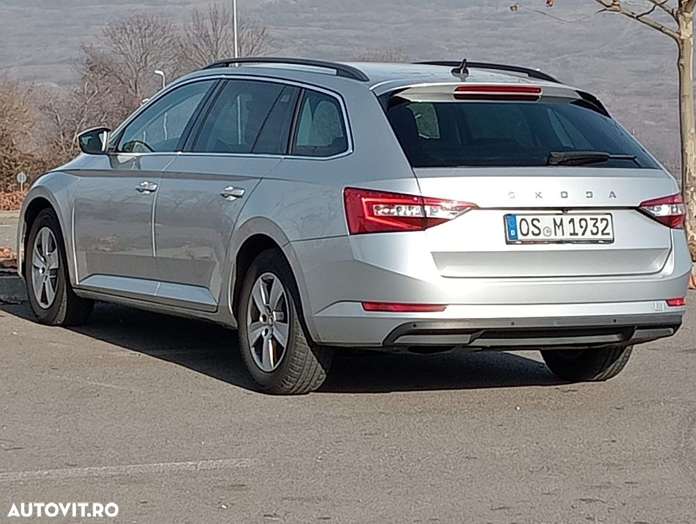 Skoda Superb 2.0 TDI DSG Ambition - 5