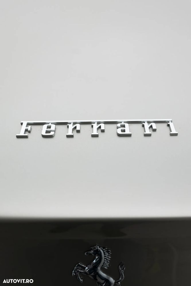 Ferrari 812 - 25