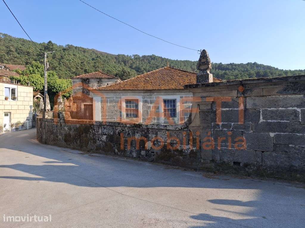 Casa Senhorial em Pedra p/ Restauro - Grande imagem: 3/54