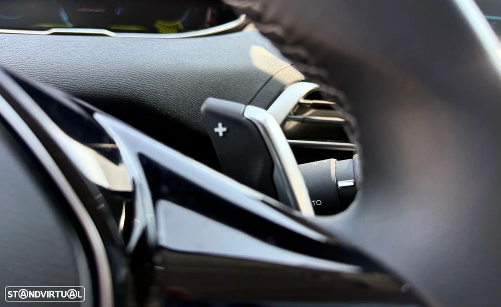 Peugeot 3008 1.6 Hybrid Allure Pack e-EAT8 - 29