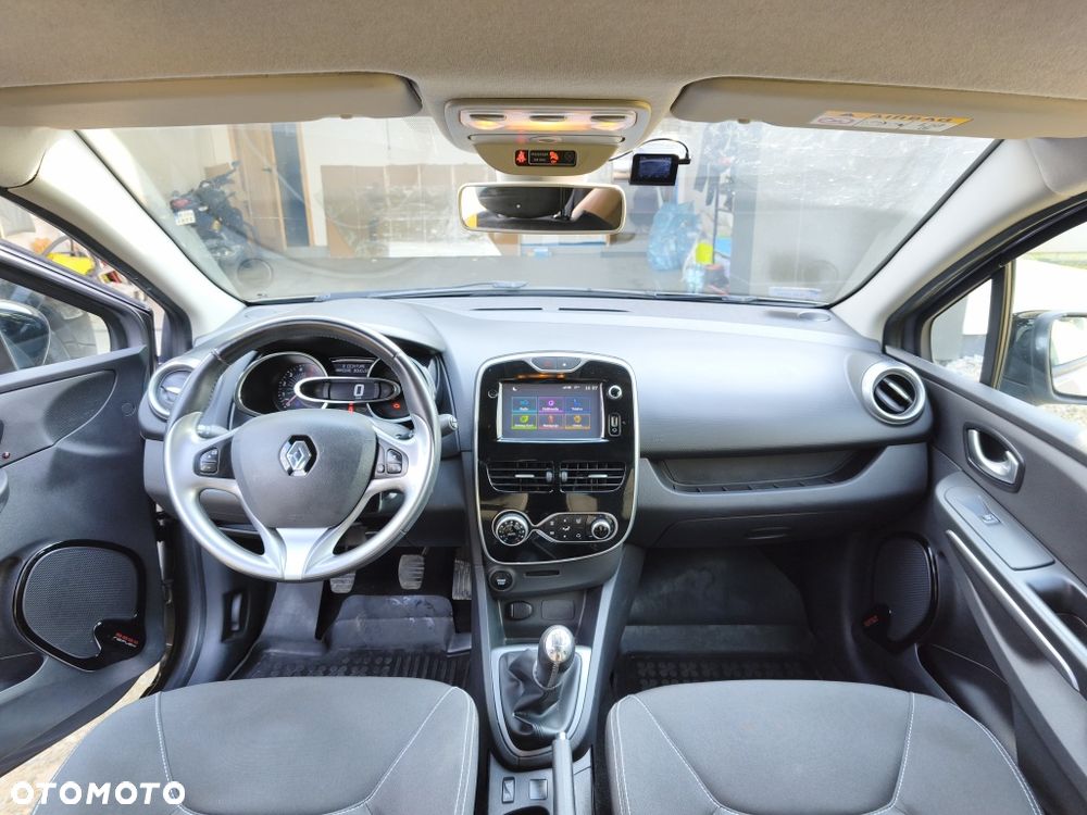 Renault Clio - 6