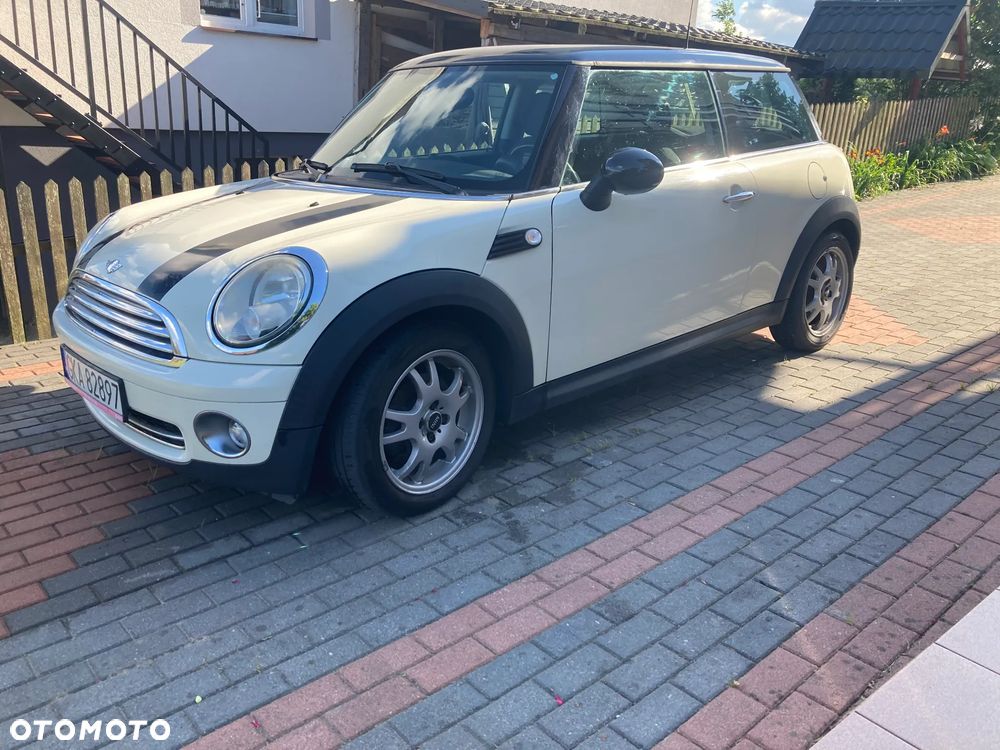 MINI Cooper Standard - 1