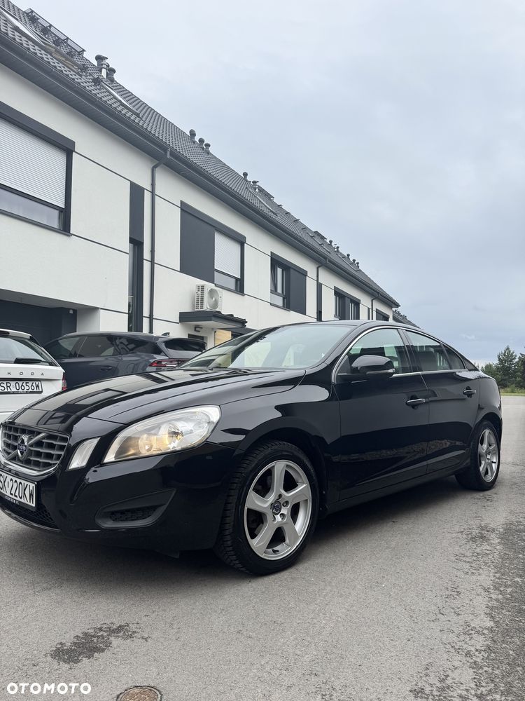 Volvo S60 D3 Momentum - 4