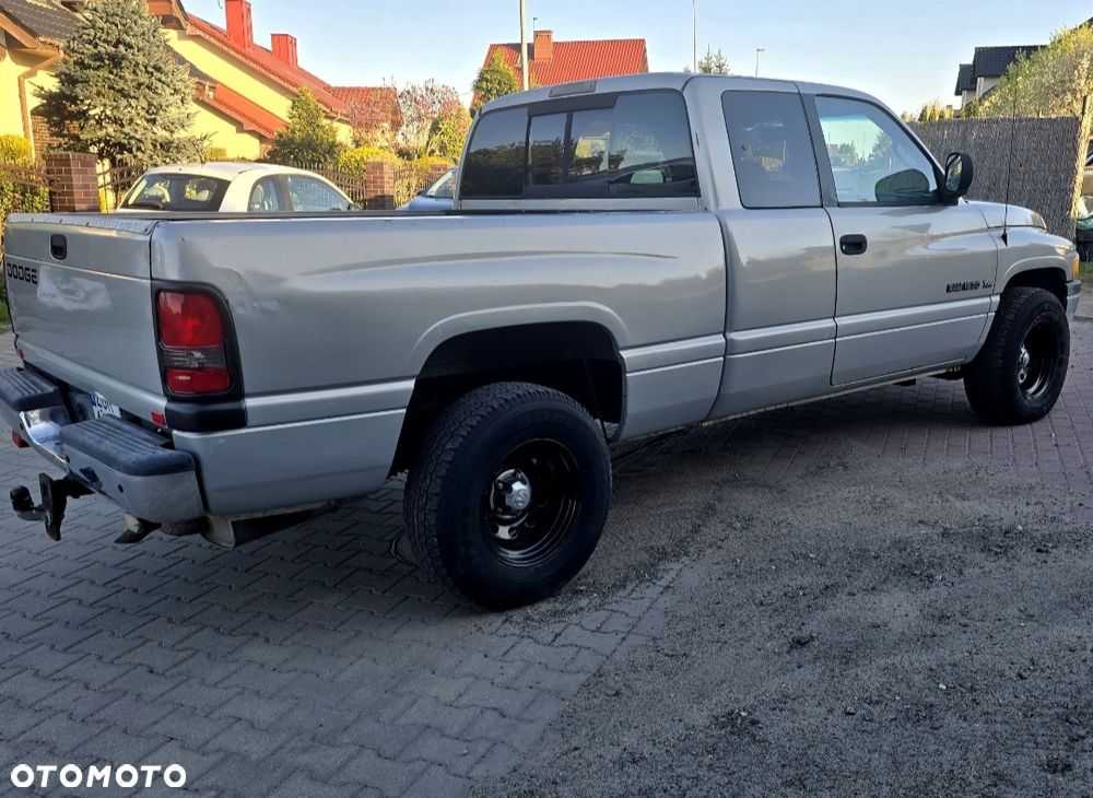 Dodge RAM - 4