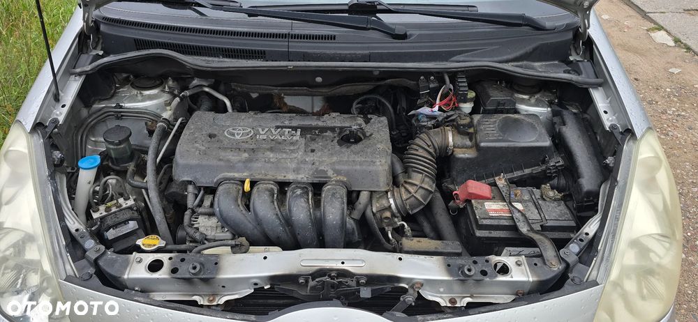 Toyota Corolla Verso - 34