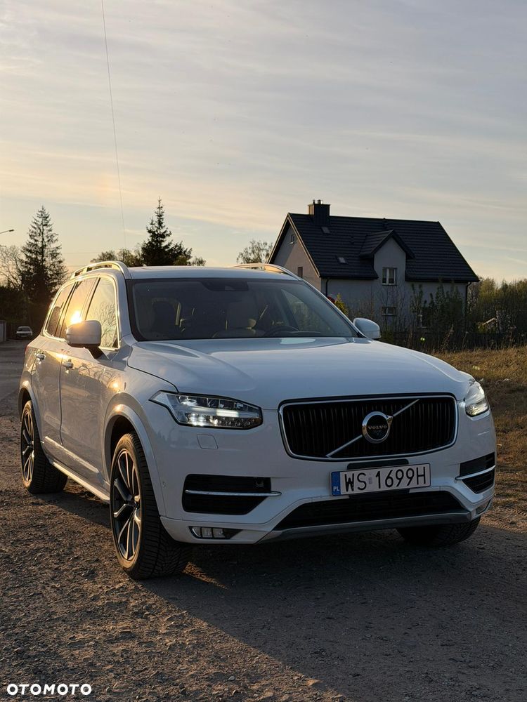 Volvo XC 90 - 1