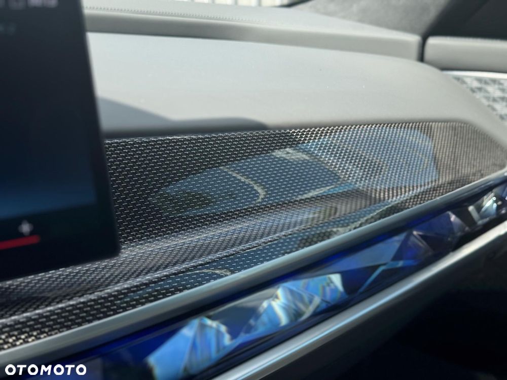 BMW Seria 7 M760e xDrive - 23
