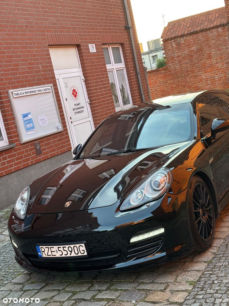 Porsche Panamera 4S - 8