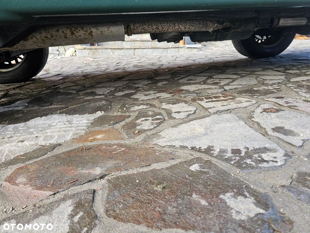 Jeep Grand Cherokee - 34