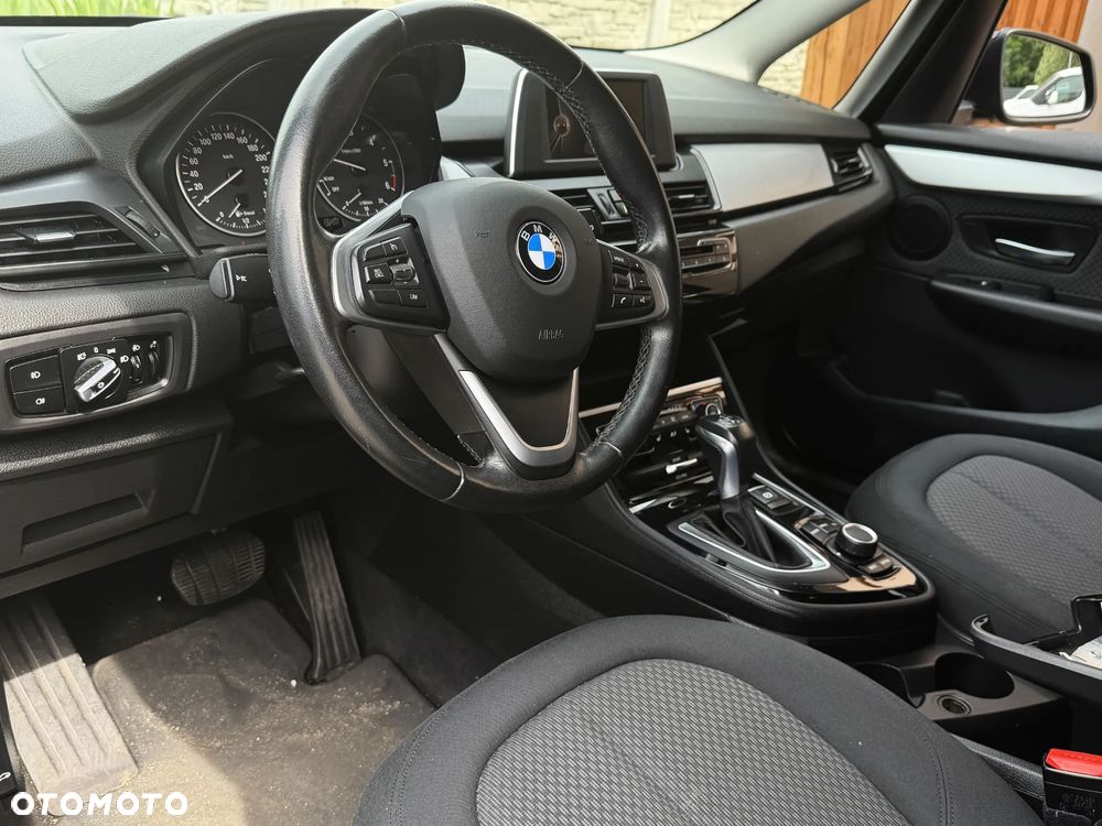 BMW Seria 2 218d Sport-Aut Sport Line - 12