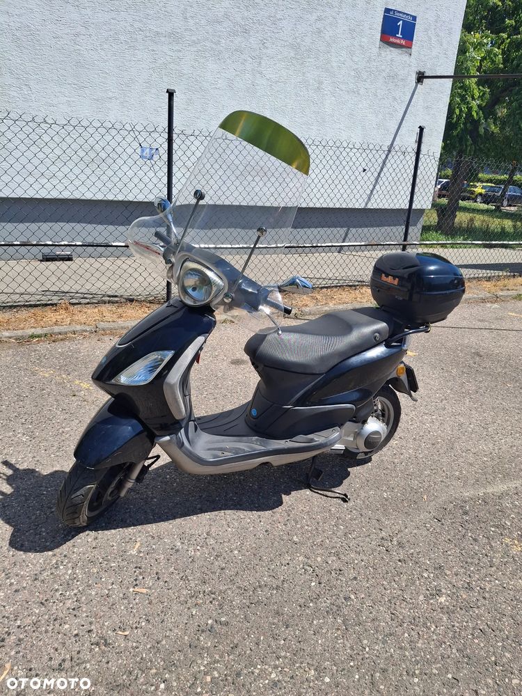 Piaggio FLY - 1