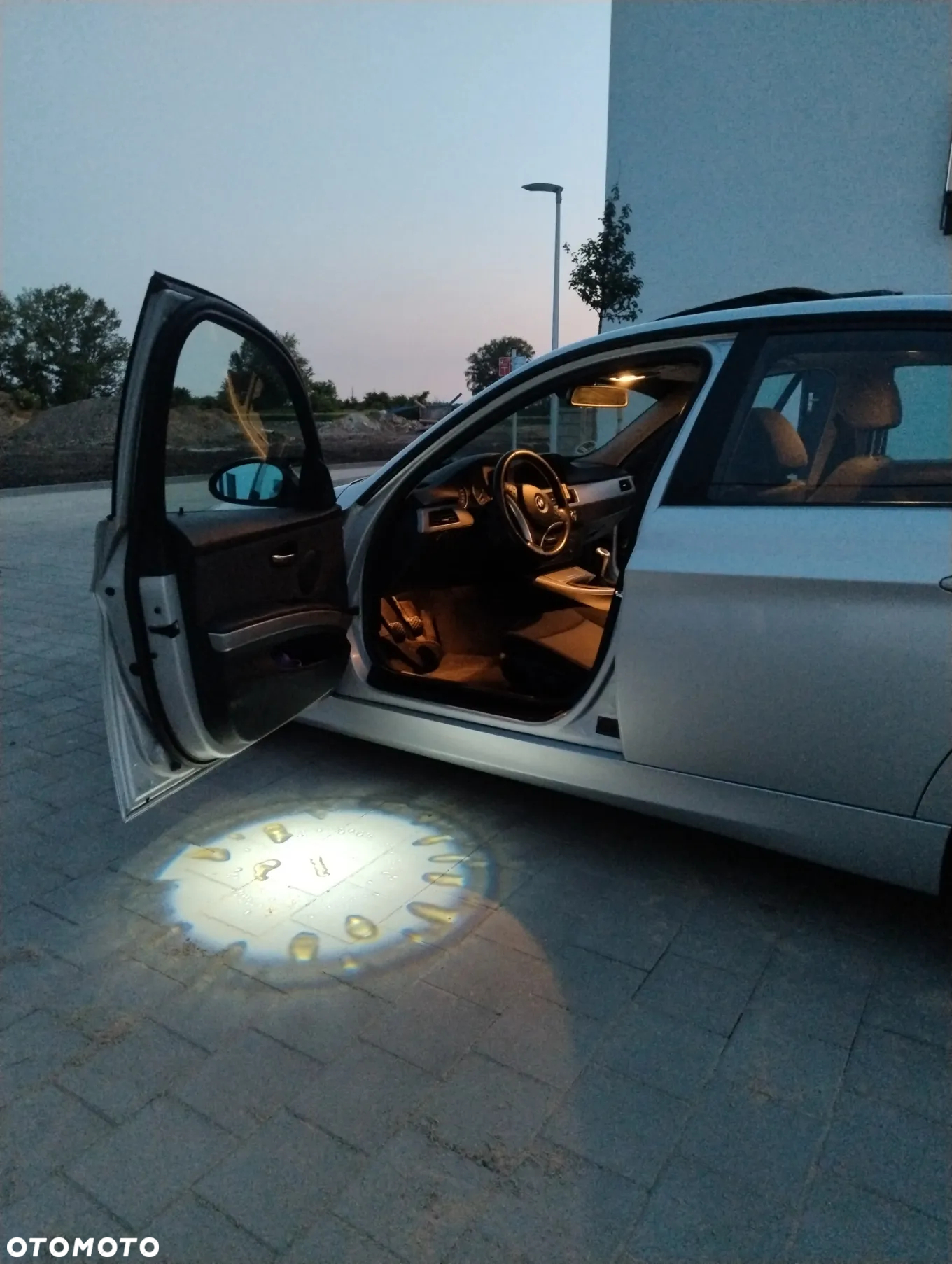 BMW Seria 3 318i - 30