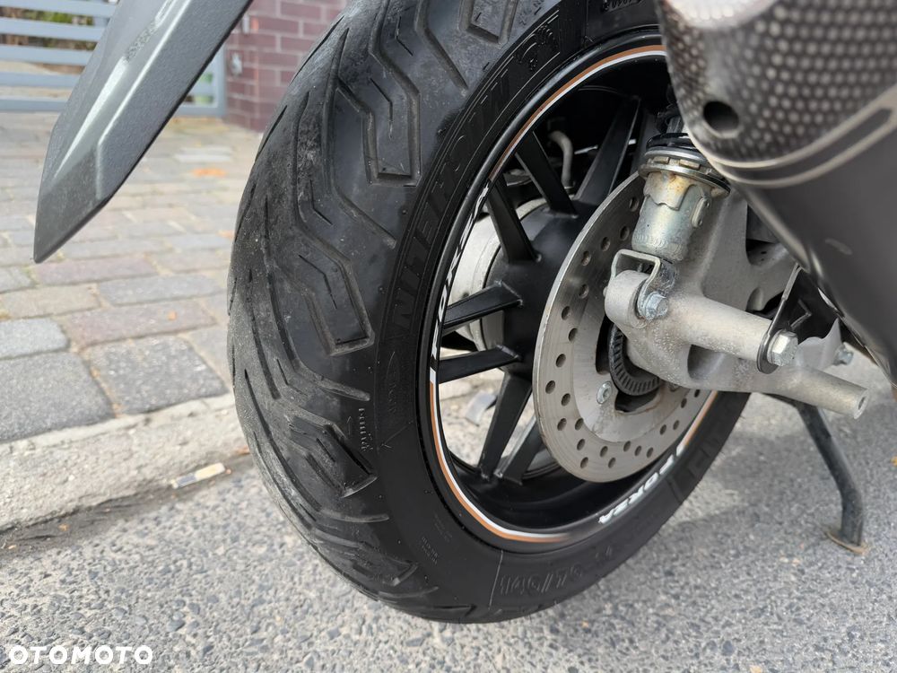Honda NSS - 17