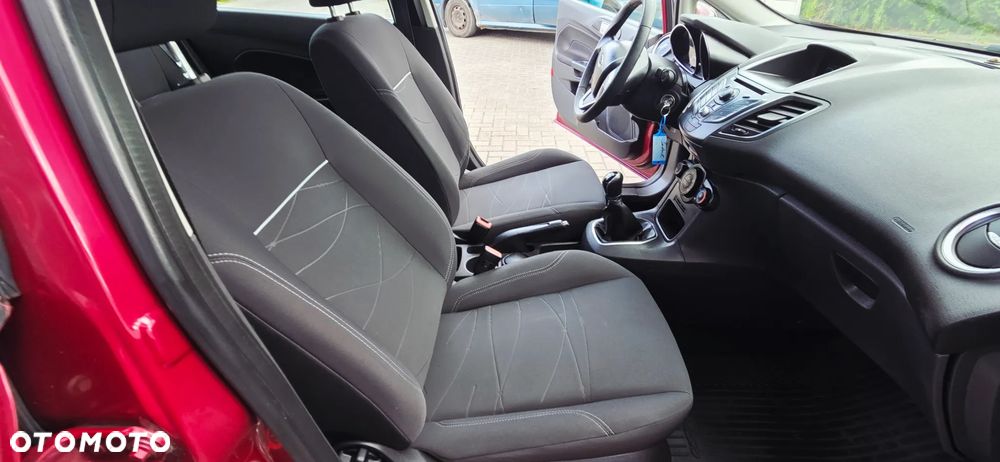 Ford Fiesta 1.0 Platinium X - 32