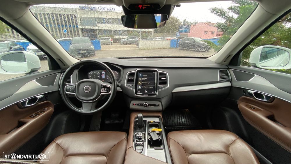 Volvo XC 90 2.0 T8 PHEV Momentum Plus AWD - 32