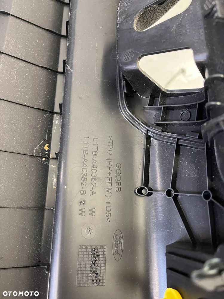 OSŁONA PASA TYŁ BAGAŻNIKA  FORD PUMA II MK2  L1TB-A40352-AW - 2