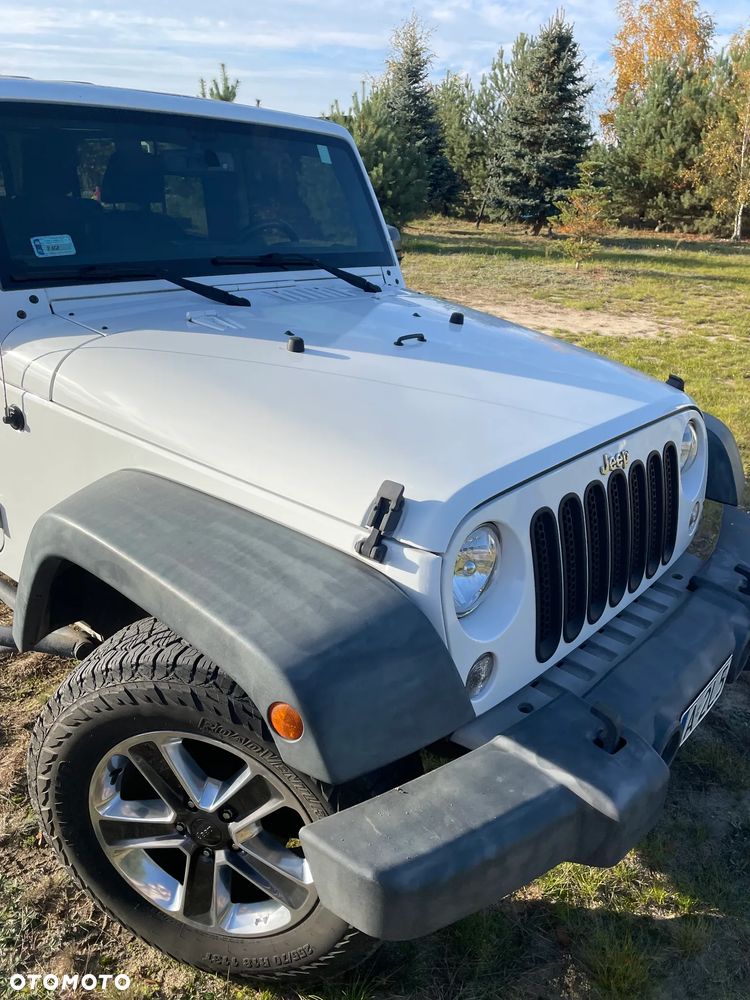 Jeep Wrangler - 23