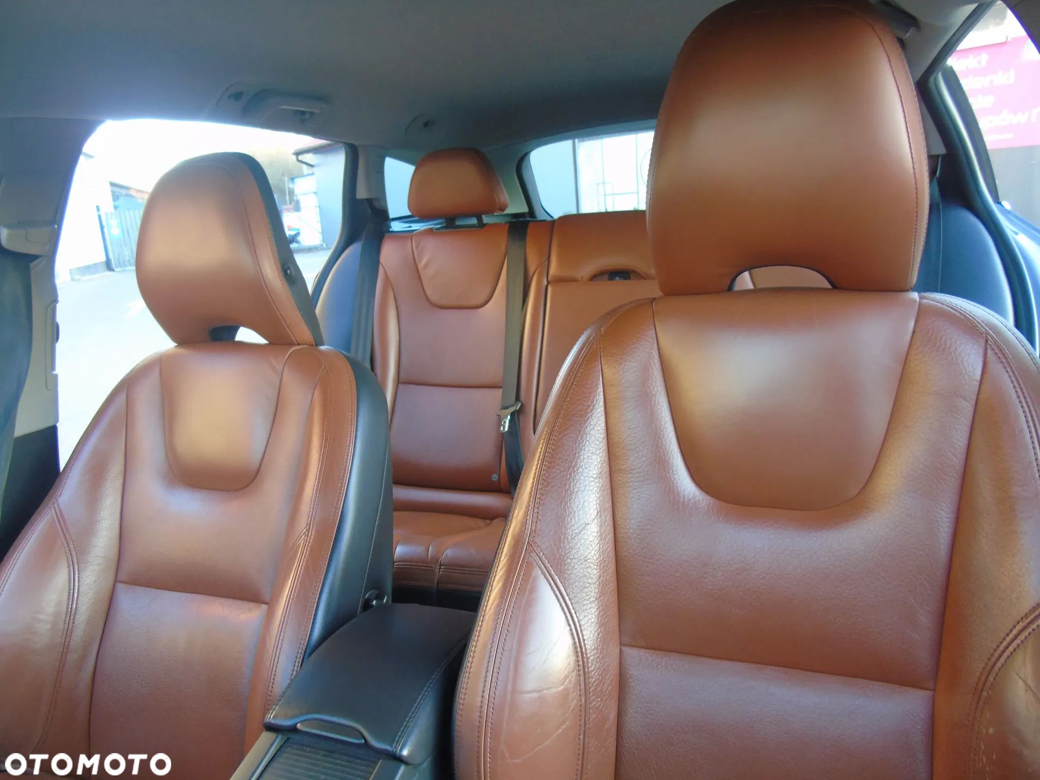 Volvo V60 D2 Summum - 1