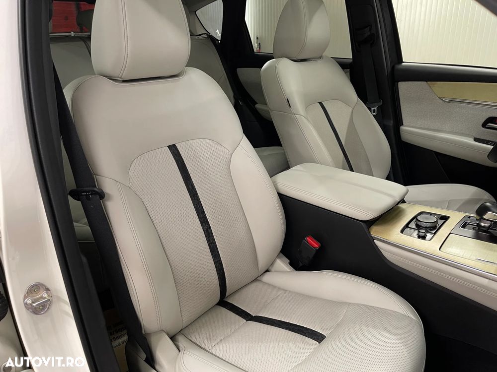 Mazda CX-60 e-Skyactiv PHEV Takumi - 11