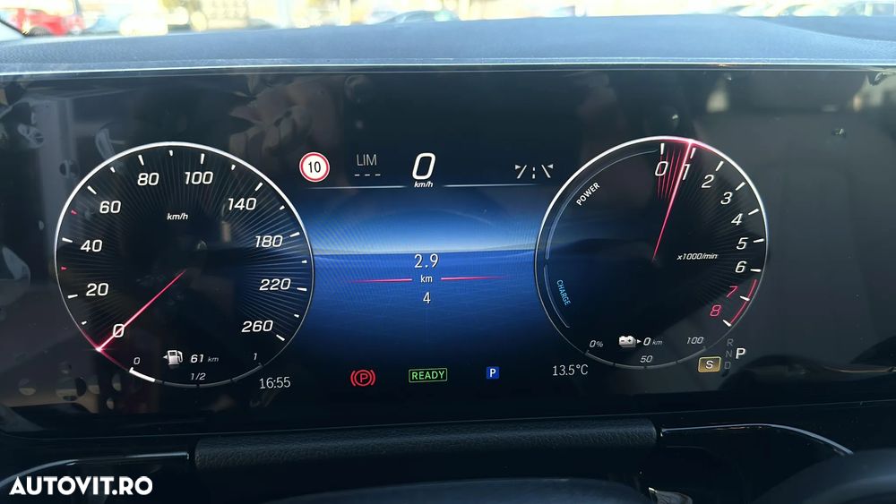 Mercedes-Benz GLA - 16